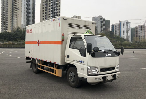 第8批次JMT5040XRYXGA2易燃液體廂式運(yùn)輸車