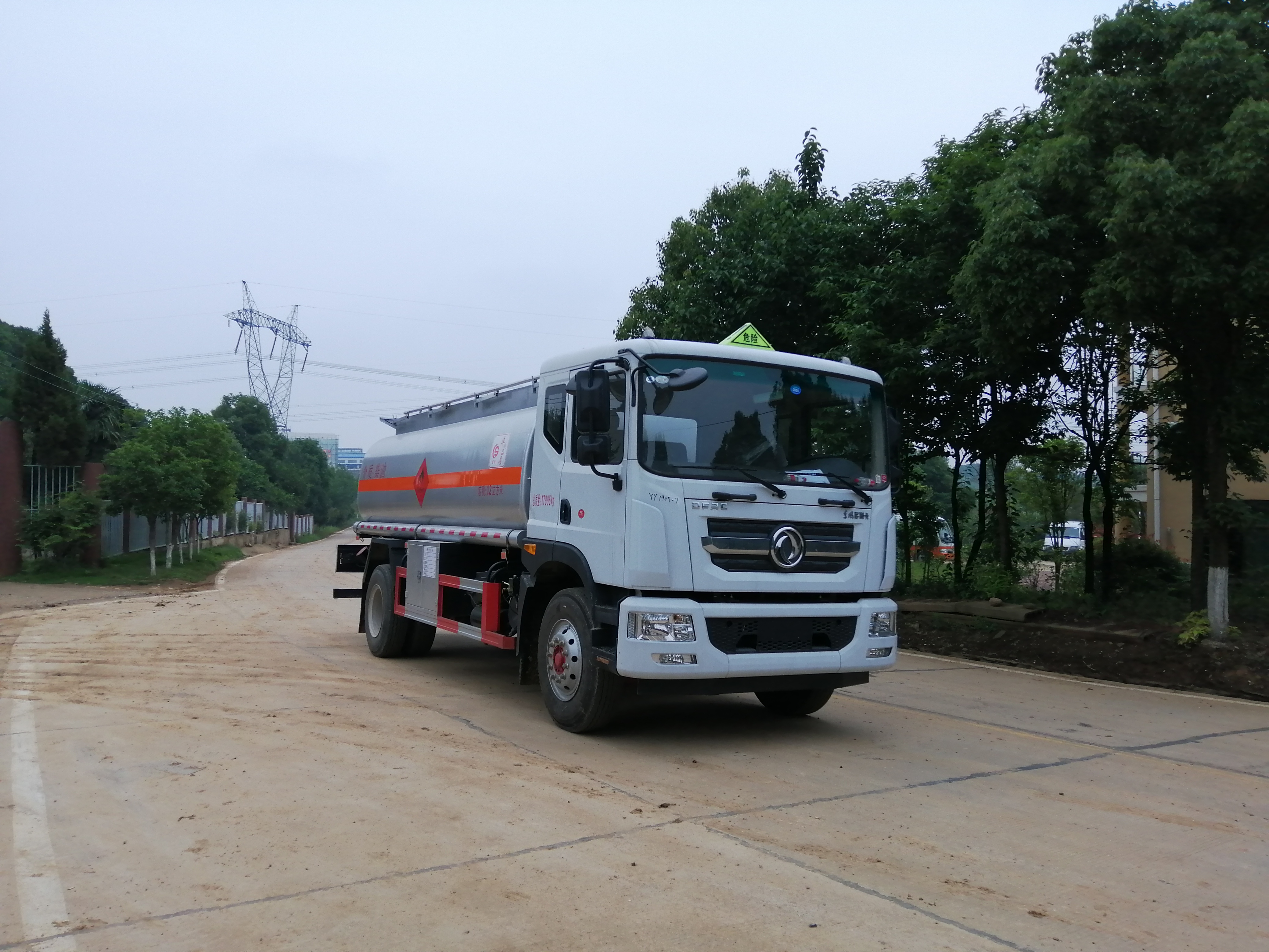 第12批次CSC5181GJY5A加油車(chē)