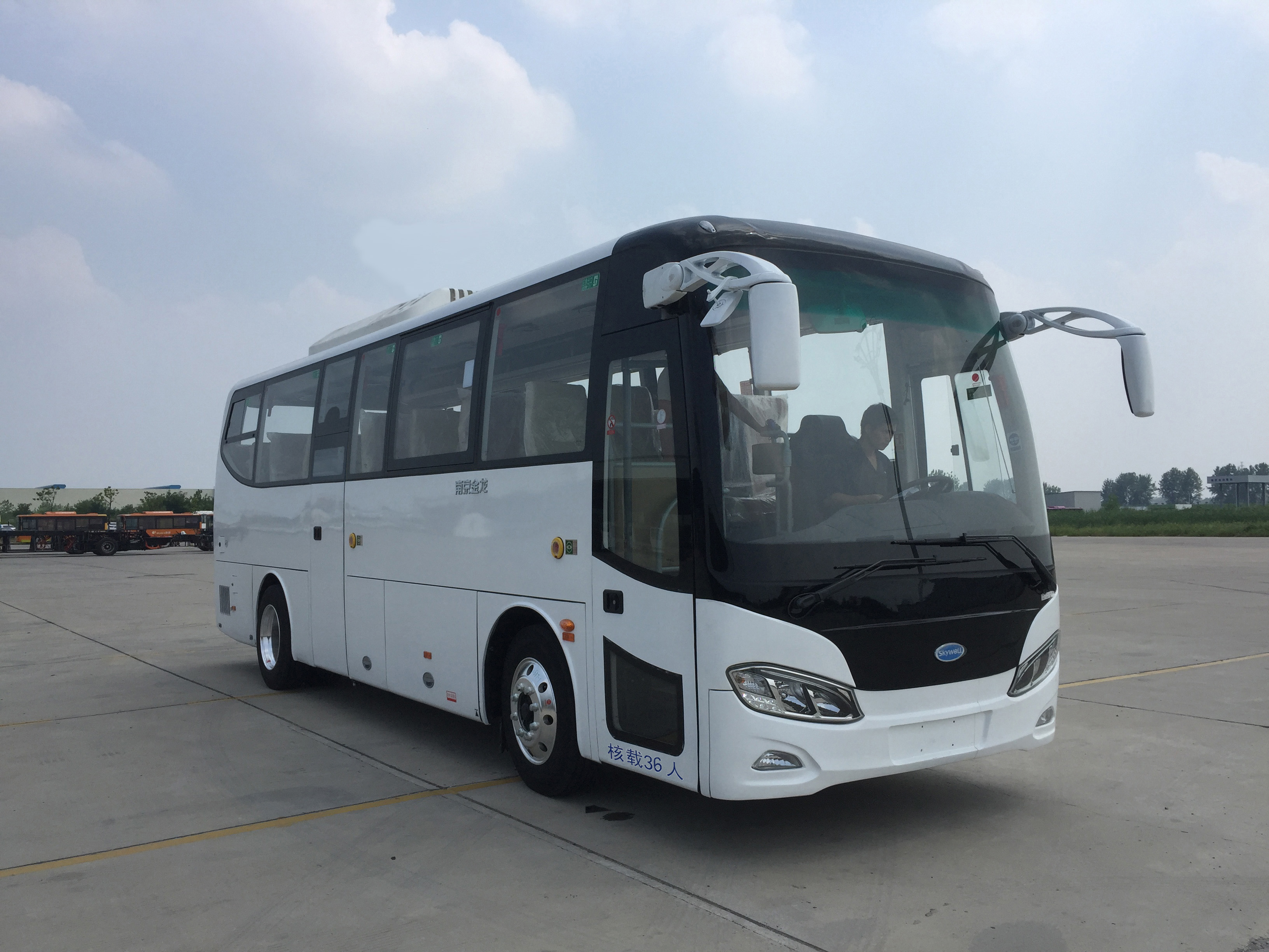 第13批次NJL6902EV1純電動(dòng)客車