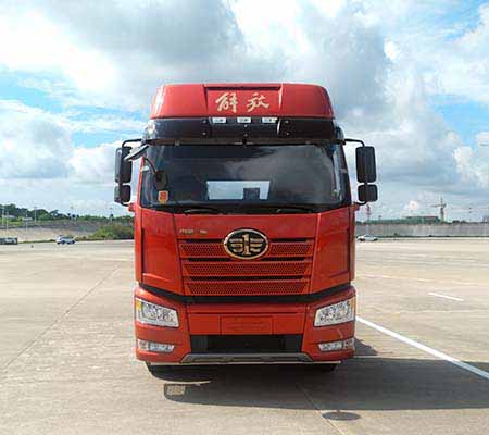 第14批次CA4250P66K24T1E6平头柴油半挂牵引汽车
