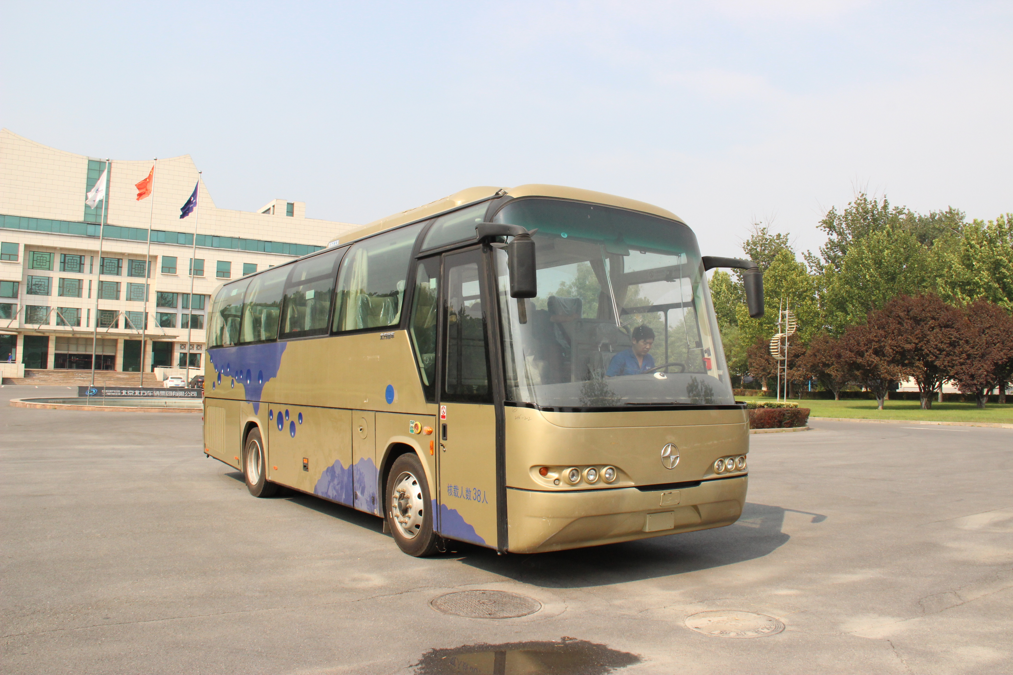 第14批次BFC6900L1D6豪華旅游客車