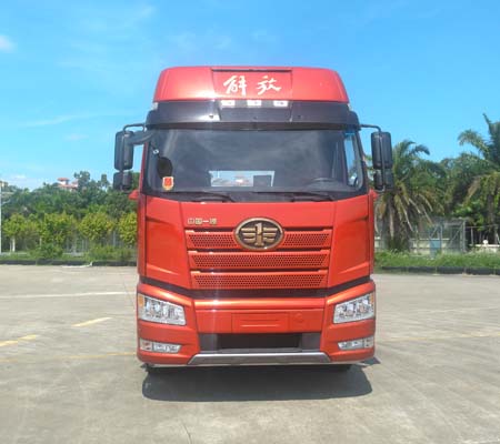 第15批次CA4250P66K25T1A1E5平头柴油半挂牵引汽车