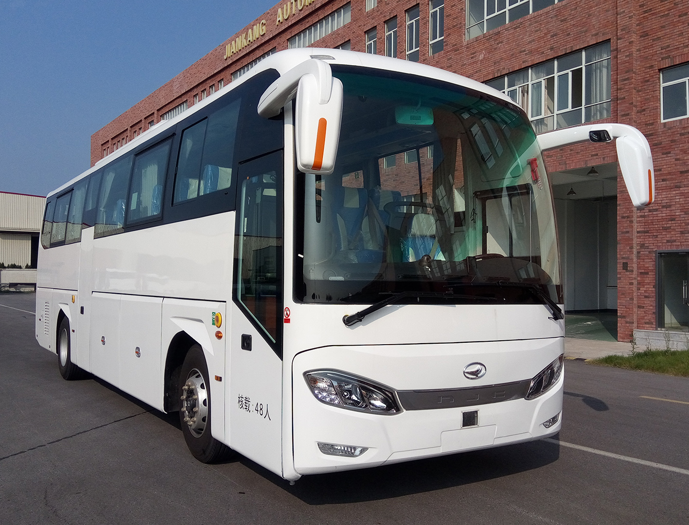 第15批次NJC6118TBEV純電動(dòng)客車